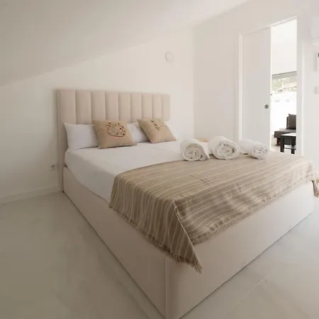 Gospodarstwo agroturystyczne Sun House - Local - *