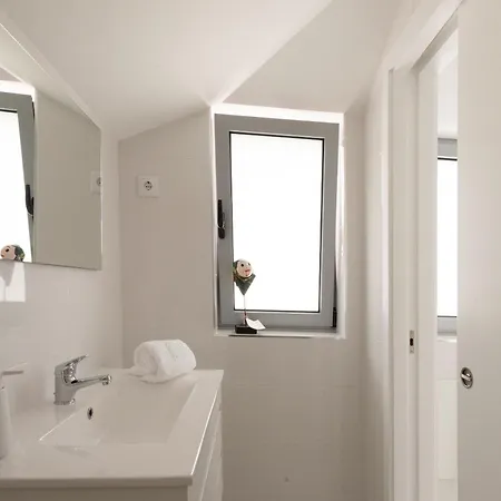 Sun House - Local - * פונטה דה לימה