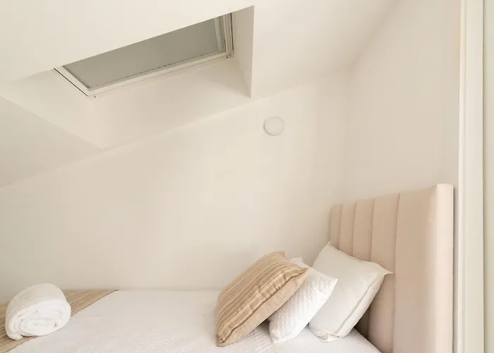 Sun House - Local - *