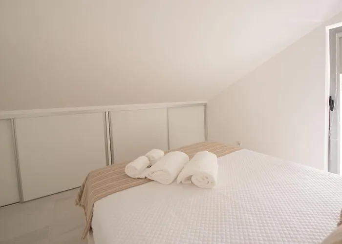 Sun House - Local - * بونتي دي ليما